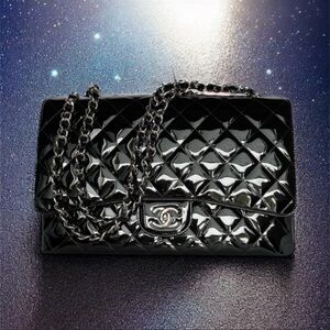 💕CHANEL Classic Maxi Single Flap Patent Leather • BLACK • Silver-Tone Hardware